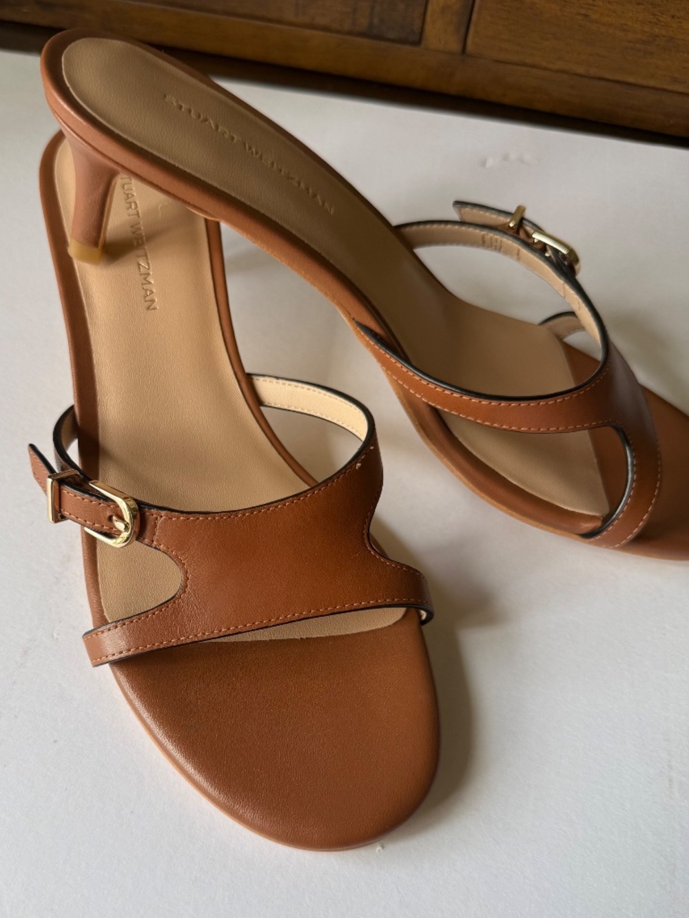 Stuart Weitzman Woman  Slide Sandals , Color Saddle Leather, Size 8 - Picture 3 of 3